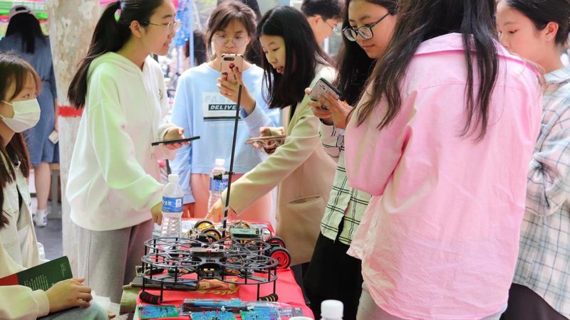知识图谱图数据库定制开发：构建企业智能化决策基石**